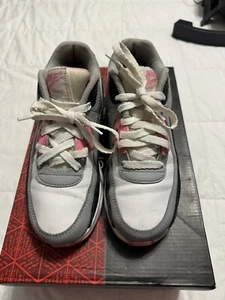 Nike Air Max 90 Rose Pink W Size-5Y - Picture 1 of 5