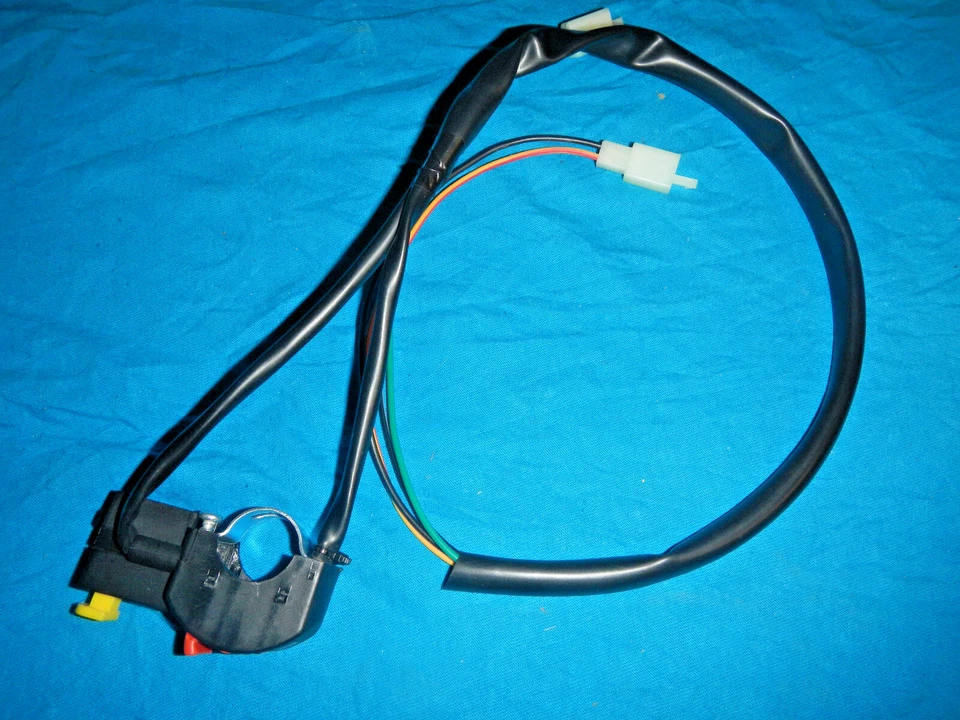 KTM Husqvarna Kill Switch Starter or Horn 50 125 175 250 360 400 420 430 511 610 - Image 1 of 4