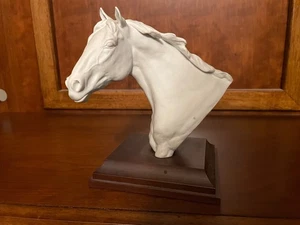 Kaiser Biskuit Porzellan Pferdekopf Skulptur West Germany R.B. Tate - Bild 1 von 4