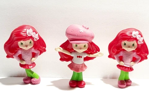 LOT OF 3 Strawberry Shortcake 3" Figurines Figures McDonalds 2 Swirl Hips 1 Flaw Cover