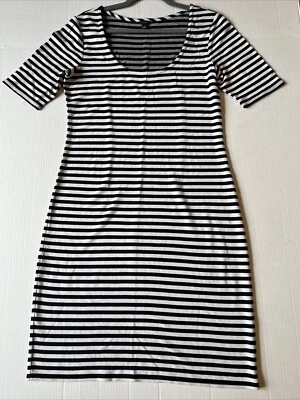 Ann Taylor Sz M Dress White Black Stripe Short Sleeve Rayon Knee Length💖💖 - Image 1 of 4