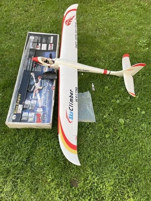 Robbe Nine Eagles SkyClimber (2Rümpfe) - Bild 1 von 2