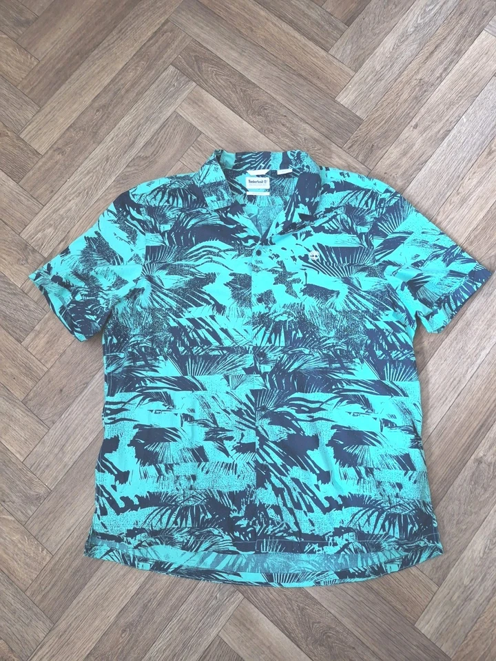Camisa Para Hombres Timberland Verde Estampado Hawaiano Talla XL Estilo Verano Foto 1 de 4