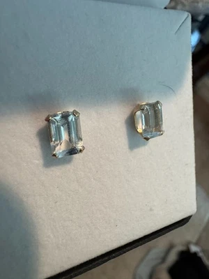 PENDIENTES AGUAMARINA NATURAL de colección de 0,35 quilates de oro amarillo de 14K de 3 mm x 5 mm Ea Foto 1 de 4