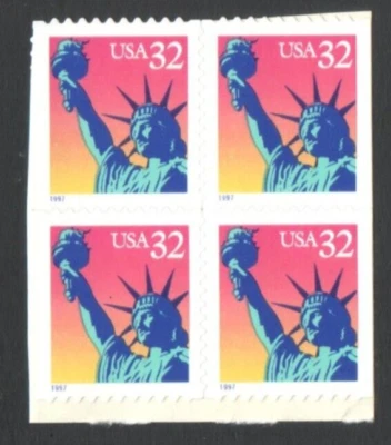 VINTAGE Block OF 4 UnUsed US Postage 32 Cent Stamps LADY LIBERTY - Image 1 of 2