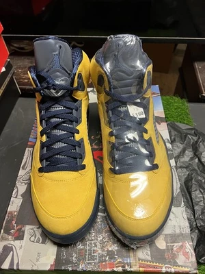Talla 13 - Jordan 5 Retro SP Michigan 2019 Foto 1 de 4