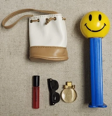 Zuru 4 Mini Brands Fashion Tote Bag Sunglasses Lip Gloss Perfume Accessories  - Image 1 of 4