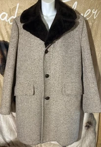 Vintage Woolrich Gray Herringbone Tweed Men's 42 Brown Faux Fur Collar Lined EUC - Picture 1 of 16