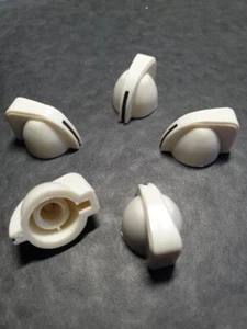 Miniature Chicken Head Knobs Aged White. High Quality. x 5pcs Guitar,Amplifier - Picture 1 of 3