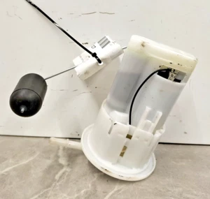 2022 Yamaha MT-09 SP (MTN890D) Fuel Pump 1RC-13907-01 Used - Picture 1 of 8