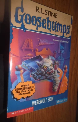 R.L. Stine Goosebumps book #60 Werewolf Skin w/mask/2nd  printing*** Foto 1 de 4