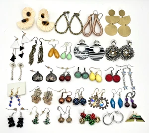 Lote de 30 pares de pendientes colgantes divertidos perforados modernos - Imagen 1 de 11