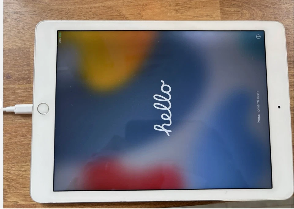 Apple iPad Air 2 2014 128GB Silver Model A1566 WiFi Only - Image 1 of 4