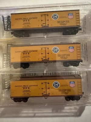 Micro-Trains N Scale **PACIFIC FRUIT EXPRESS** Reefer 3-Car Set  47062 NB - Image 1 of 4