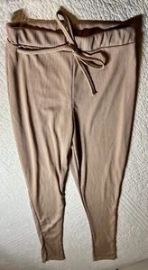 Pretty Little Thing beige nackte gerippte Leggings Größe 2 zeitlos klassisch Basic - Bild 1 von 7