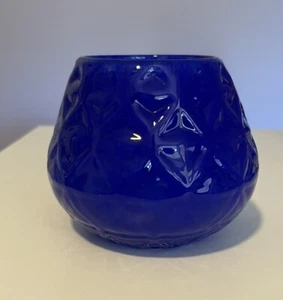 Vaso portacandele tondo in rilievo con diamanti blu cobalto alto 3,75" - Foto 1 di 10