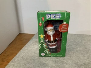 PEZ Weihnachtsmann Ornament Spender Limited Edition Ganzkörper 2021 Neu Originalverpackt - Bild 1 von 8