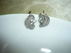 HERMOSOS PENDIENTES DE ESTERLINA Y ESTRÁS CON TORNILLO DE COLECCIÓN/ANN LEE - Imagen 1 de 8