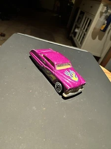 Hot Wheels 1989 Tail Drager Lowrider with White Walls 1/64 Diecast PC33 - Bild 1 von 3