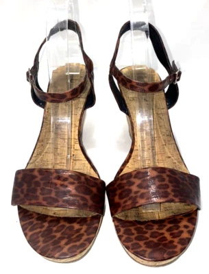 Bandolino Animal Print Cuero Tacón Alto Corcho Cuña Talla 9.5M Marrón B*O Foto 1 de 4