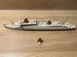 Dinky 52A Cunard White Star Liner Queen Mary No.534 Ship Damaged For Spares - Picture 1 of 14