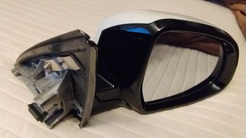 BMW X5 2019-2022 right side mirror white. KARPAL number 1KPB1214 042 - Image 1 of 1