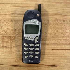 Nokia modèle 5165 pour pièces uniquement - Photo 1 sur 13