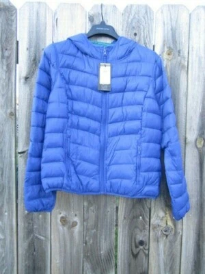 NUEVO CON ETIQUETAS ABRIGO DE PLUMÓN WILSON CUERO CON CAPUCHA AZUL LIGERO.TALLA GRANDE. Foto 1 de 4