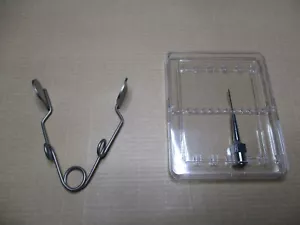 DV11201 BLEPHAROSTAT ECARTEUR OPHTAMOLOGIE + CANULE - Foto 1 di 4