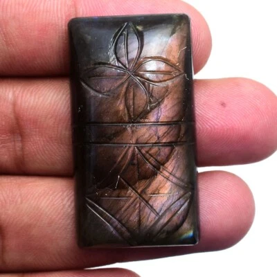 94.00 Cts Natural Labradorite Purple Fire Octagon Hand Carving Flashy Gemstone - Image 1 of 4