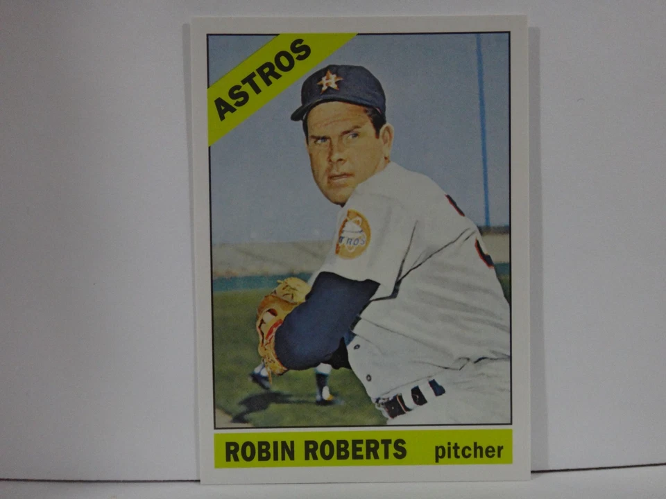 2010 Topps The Cards Your Mom Threw Out Original Back Robin Roberts #530.2 HOF - Image 1 of 2