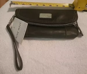 NEW NWT Nine West Brown/Tan Wristlet Zip Around Wallet, Brand New W TAGS - Picture 1 of 6