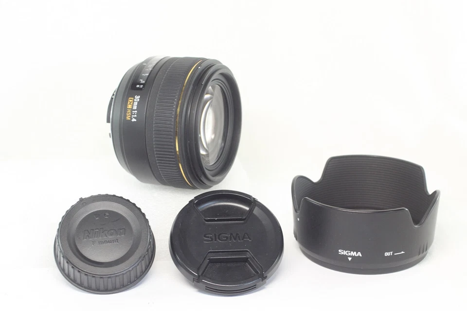 AS IS Sigma DC EX 30mm F/1.4 HSM AF Wide Angle Lens for Nikon F mount - Image 1 of 4
