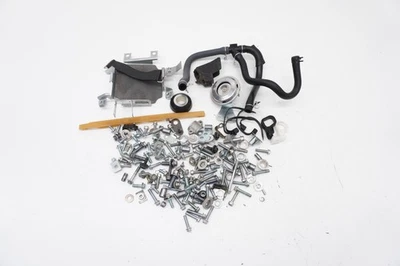 WR250F 2017 varios herrajes OEM caja de batería pernos tuercas arandelas Yamaha Foto 1 de 4