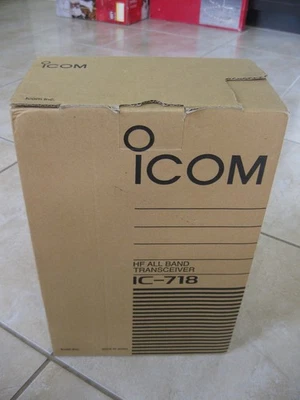 Icom IC-718 Original box in Good shape with  packing material - Image 1 of 4