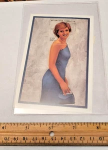 International Collectors Society Prinzessin Diana Briefmarken " blaues trägerloses Kleid " - Bild 1 von 3