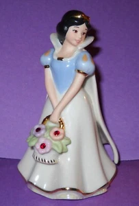 Lenox Disney Showcase A BOUQUET FROM SNOW WHITE Birthstone Figurine July - Mint - Picture 1 of 6