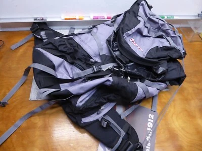 Mochila pequeña JanSport Klamath marco interno ligero gris muy buena pre Foto 1 de 4