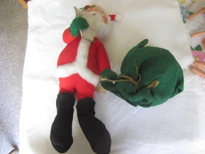 1988 #5505 15 pulgadas Santa con buena lista de niños y niñas y bolsa de juguete muñeca Annalee - Imagen 1 de 7