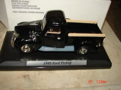 Camionnette Ford 1940 clásico fundido a presión Ford 1940 Brio Corp. Foto 1 de 2