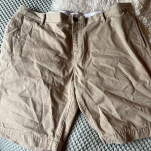 Lacoste Regular Fit Chino Style Shorts In Biege Colour Waist 38/40 - Picture 1 of 12