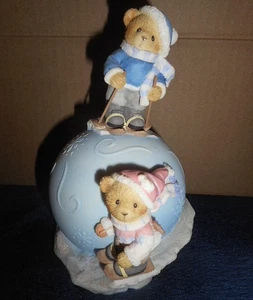CHERISHED TEDDIES MUSICAL SPIELT JINGLE BELLS 2001 AVON EXKLUSIV BEZAUBERND - Bild 1 von 2
