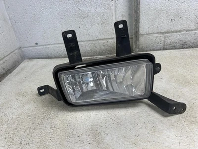 Chevrolet Tahoe 2019 pasajero lado derecho luz antiniebla con soporte montado OEM Foto 1 de 4
