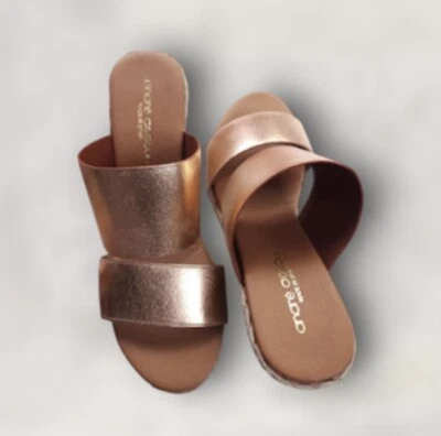 Sandalia de cuña alpargata con bandas de oro rosa Andre Assous talla 7 Foto 1 de 3