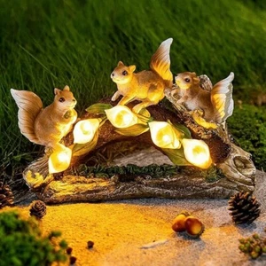 Solar LED Squirrel Welcome Garden Lamp Statue Figurine Outdoor Yard Patio Décor - Picture 1 of 8
