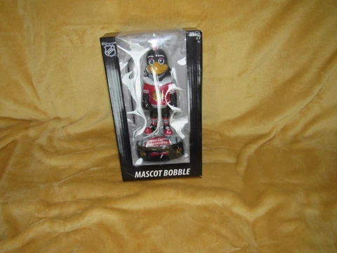 Chicago Blackhawks Tommyhawk Mascot Bobble Cover