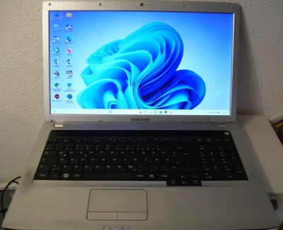 SAMSUNG R730 Intel Pentium Dual Core T4500 2,30 GHz, 4 GB RAM, WIN 11, Office 16 - Bild 1 von 4