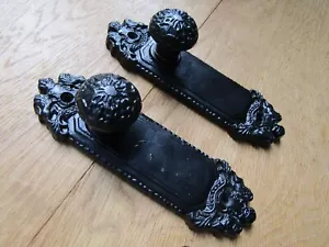 DOOR KNOB PULL HANDLE ON Plate Victorian old door pull handle rustic vintage - Picture 1 of 3