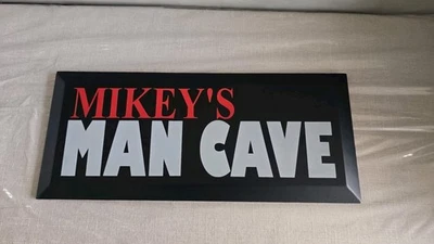 Letrero personalizado Mikey's MAN CAVE 18 X 8 bar sala whisky cigarro sala de cine  Foto 1 de 4