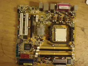 ASUS M2NPV-VM , socket AM2 / AM2+ / AM3 , AMD Motherboard - Picture 1 of 3